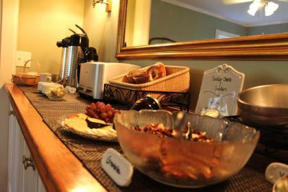 Brass Lantern Inn - image 10