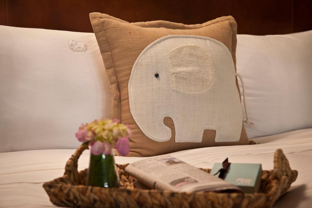 White Elephant Hotel - image 2