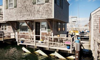 The Cottages & Lofts - image 15