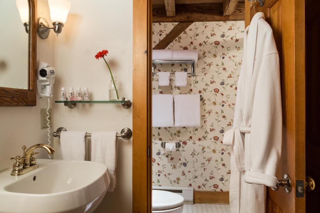 Seven Sea Street Inn - image 5