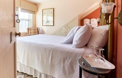 Cliff Lodge - image 11