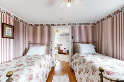 The Rose Cottage - image 14