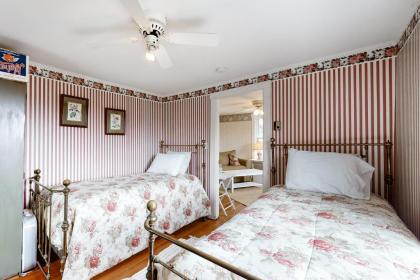 The Rose Cottage - image 15