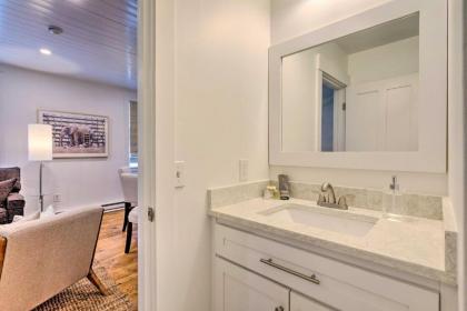 Airy Nantucket Escape in Historic Downtown! - image 10