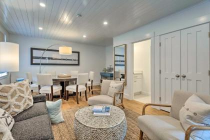 Airy Nantucket Escape in Historic Downtown! - image 9
