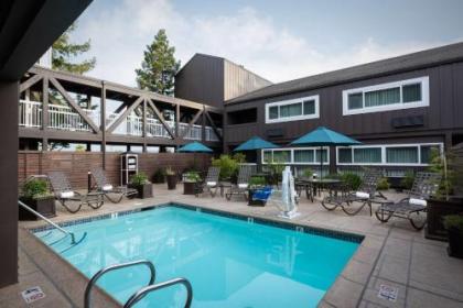 Best Western Plus Inn at the Vines - image 1