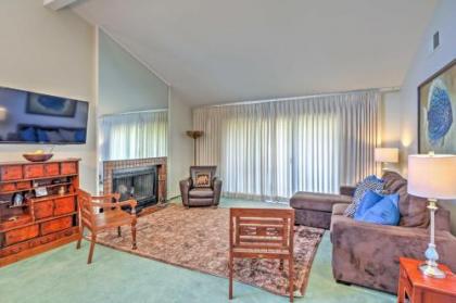 Sunny Escape on Golf Course with Patio Near Wineries - image 2
