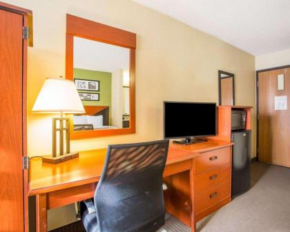Sleep Inn Naperville - image 13