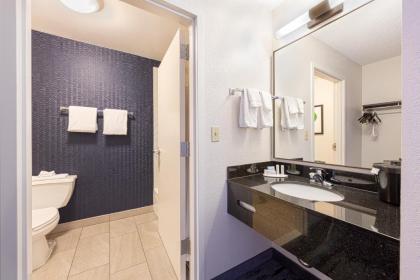 Fairfield Inn & Suites by Marriott Chicago Naperville - image 10