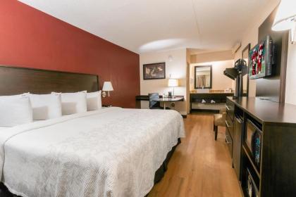 Red Roof Inn PLUS+ Chicago - Naperville