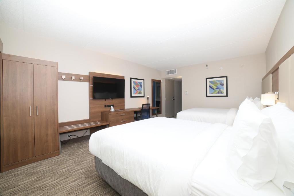 Holiday Inn Express Naperville an IHG Hotel - image 4