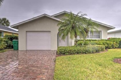 Naples Family Home   Walk to Vanderbilt Beach Florida