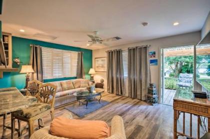 Updated Naples Cottage   Near Beaches and Golfing