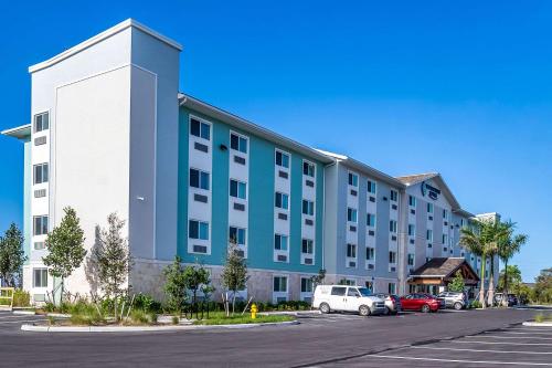 WoodSpring Suites Naples West - main image