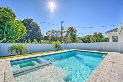 Stylish Getaway with Pool and Spa Less Than 2 Mi to Beach - image 4