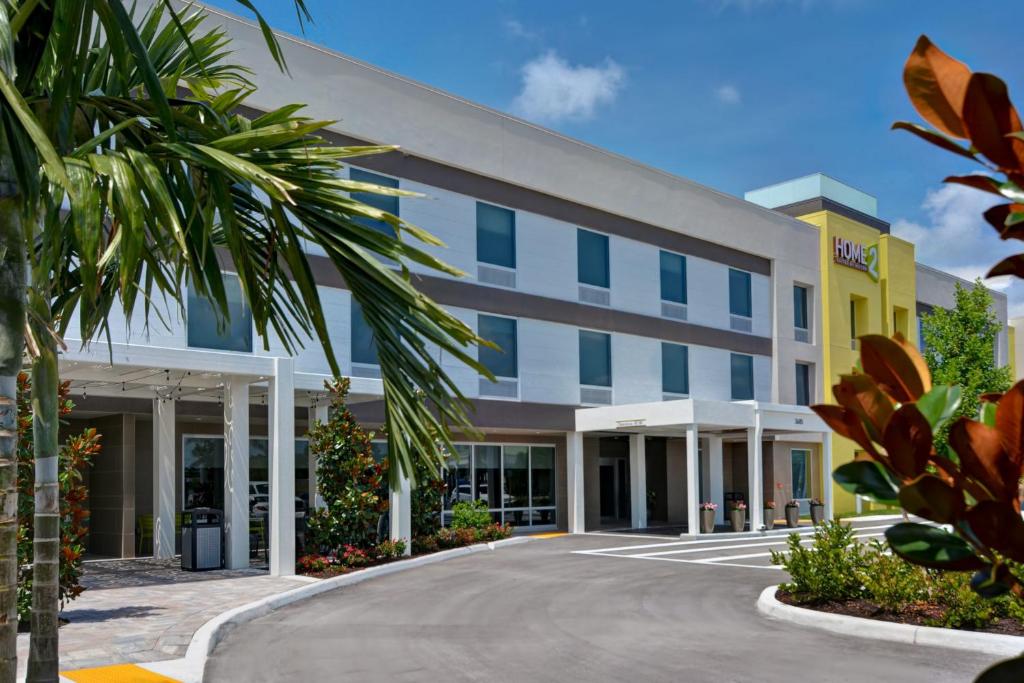 Home2 Suites By Hilton Naples I-75 Pine Ridge Road - main image