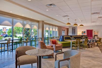 Home2 Suites By Hilton Naples I-75 Pine Ridge Road - image 11