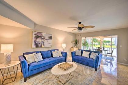 Naples Condo with Enclosed Balcony and Lake Views - image 3