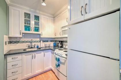 Condo with Pool Access Walk to Shopping and Beach - image 7