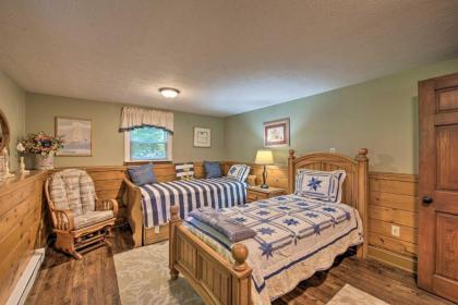 Ideal Narragansett Location Furnished Deck! - image 12
