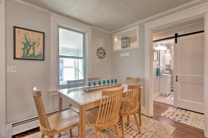 Charming Cottage about 5 Mi to Narragansett Beach! - image 12