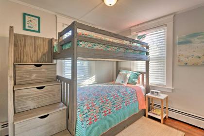 Charming Cottage about 5 Mi to Narragansett Beach! - image 9