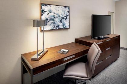 DoubleTree by Hilton Nashua - image 6
