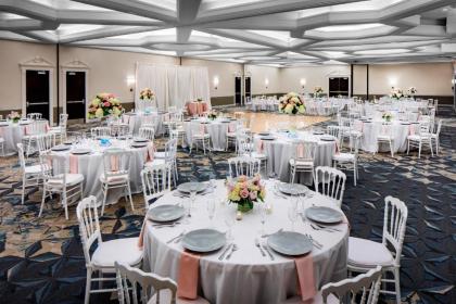 DoubleTree by Hilton Nashua - image 9