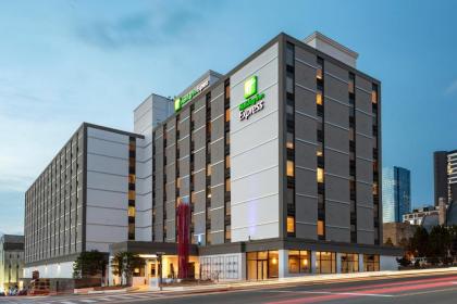 Holiday Inn Express Nashville Downtown Conference Center an IHG Hotel Nashville