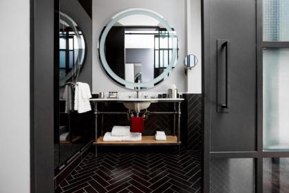 Bobby Hotel - image 2