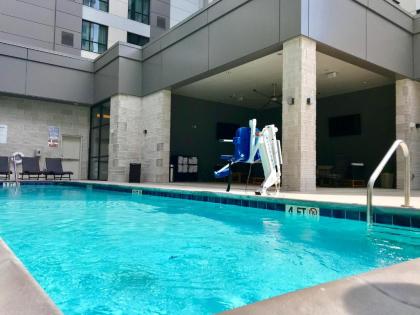 Holiday Inn & Suites - Nashville Downtown - Conv Ctr an IHG Hotel - image 2