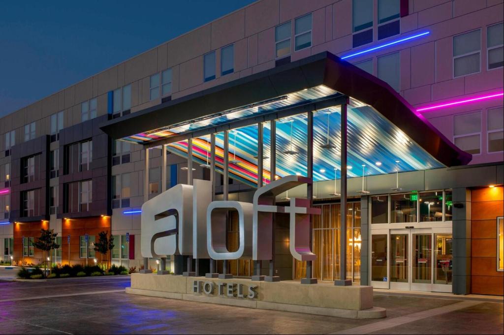 Aloft Knoxville West - image 4
