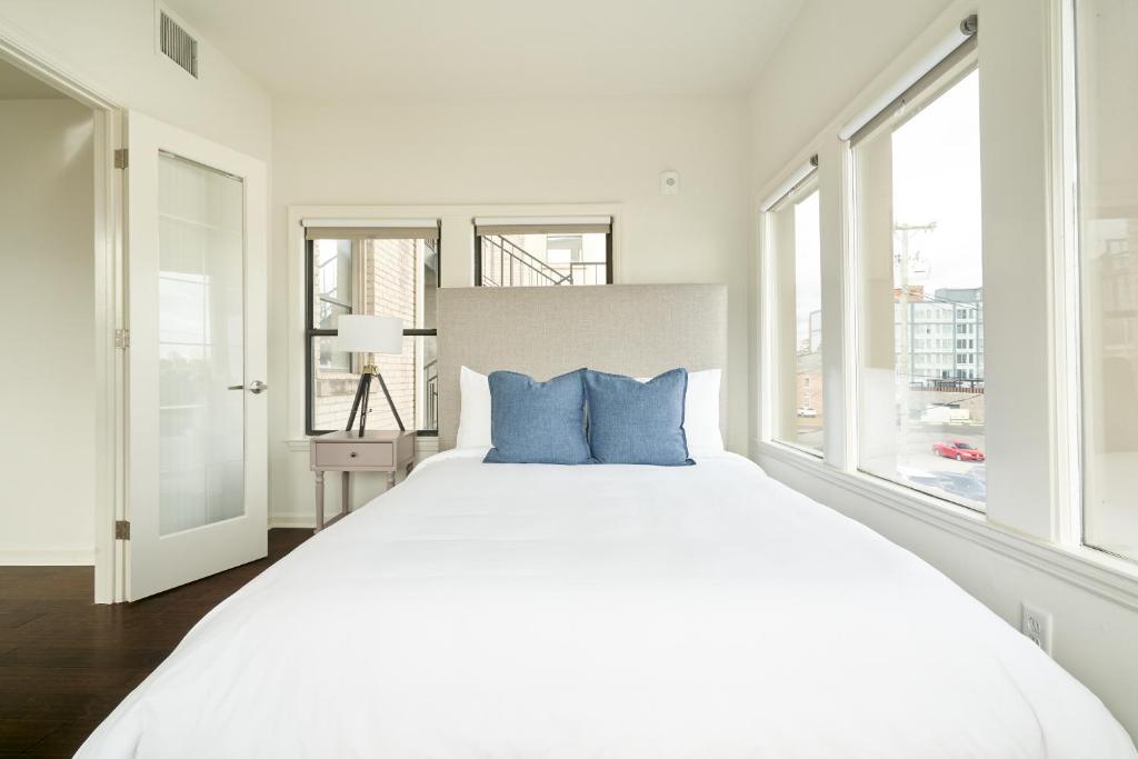 Sonder at Euclid Court - image 4