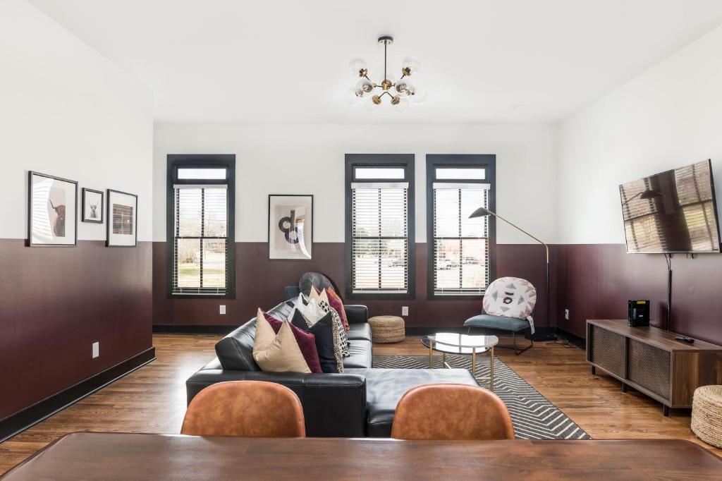 Monroe Unit 3 - Charming 4BR Condo in Heart of Nashville - image 5