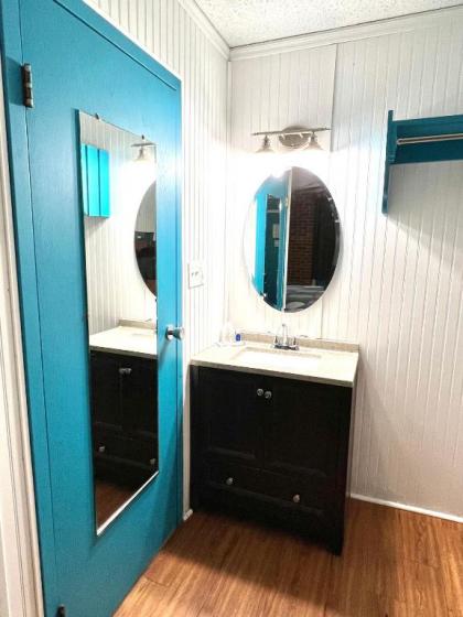 Rodeway Inn - image 8