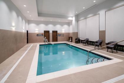 La Quinta Inn & Suites by Wyndham Nashville Downtown Stadium - image 15