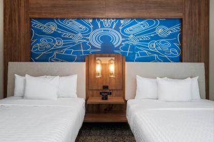 La Quinta Inn & Suites by Wyndham Nashville Downtown Stadium - image 7