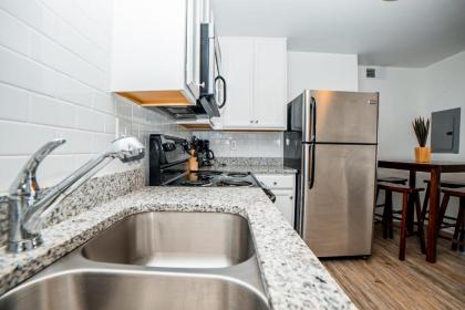 2BR 1BA Condo in North Gulch! - image 12