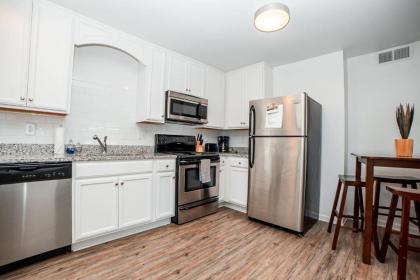 2BR 1BA Condo in North Gulch! - image 15