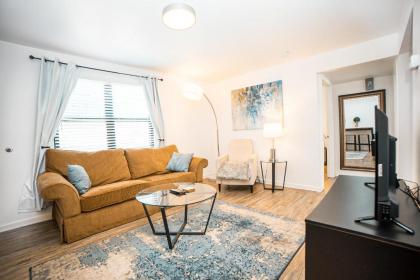 Modern North Gulch Apartment - image 13