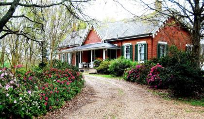 Glenfield Plantation Historic Antebellum Bed and Breakfast Mississippi