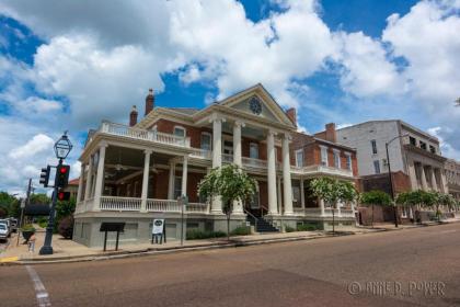 the Guest House Historic mansion Natchez Mississippi