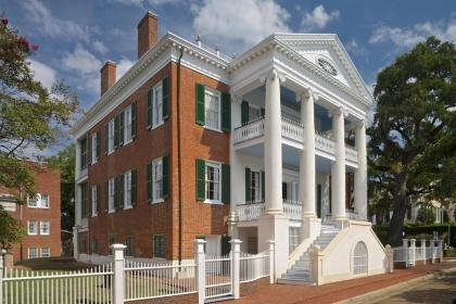 Choctaw Hall Bed  Breakfast Natchez