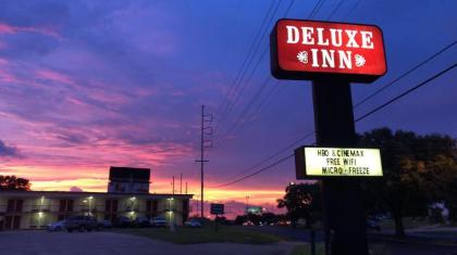 Deluxe Inn Natchez