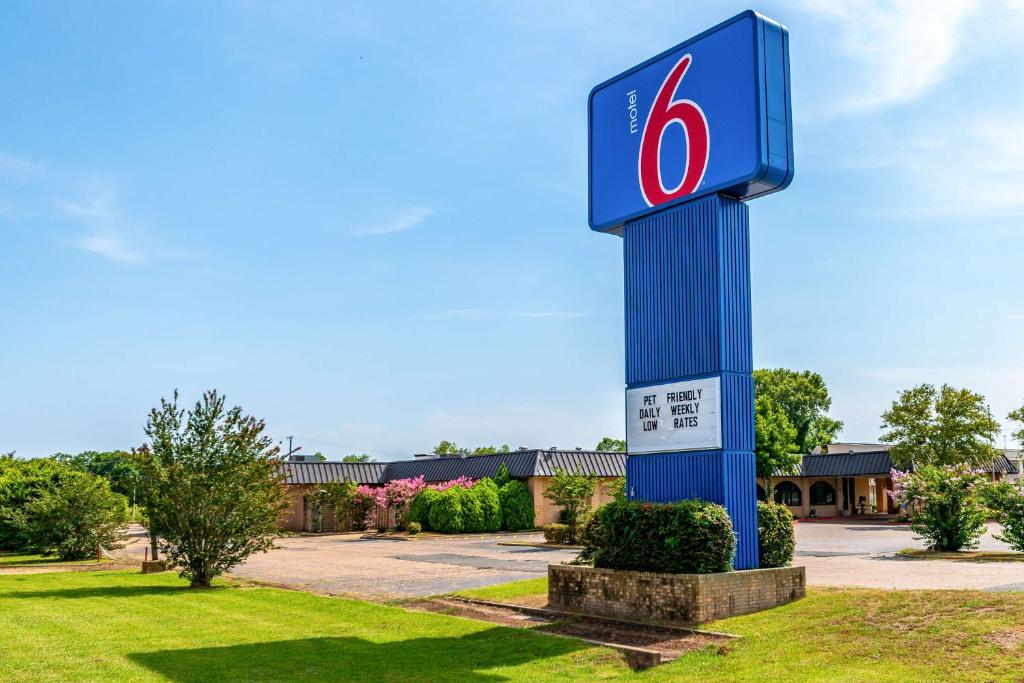 Motel 6-Natchitoches LA - main image