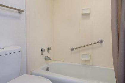 Motel 6-Natchitoches LA - image 12