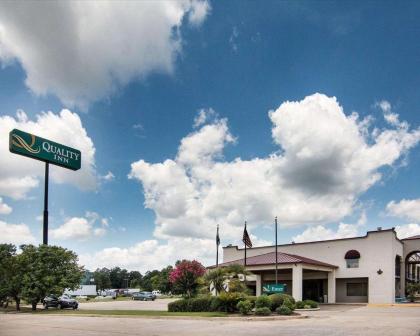Quality Inn Natchitoches - image 1