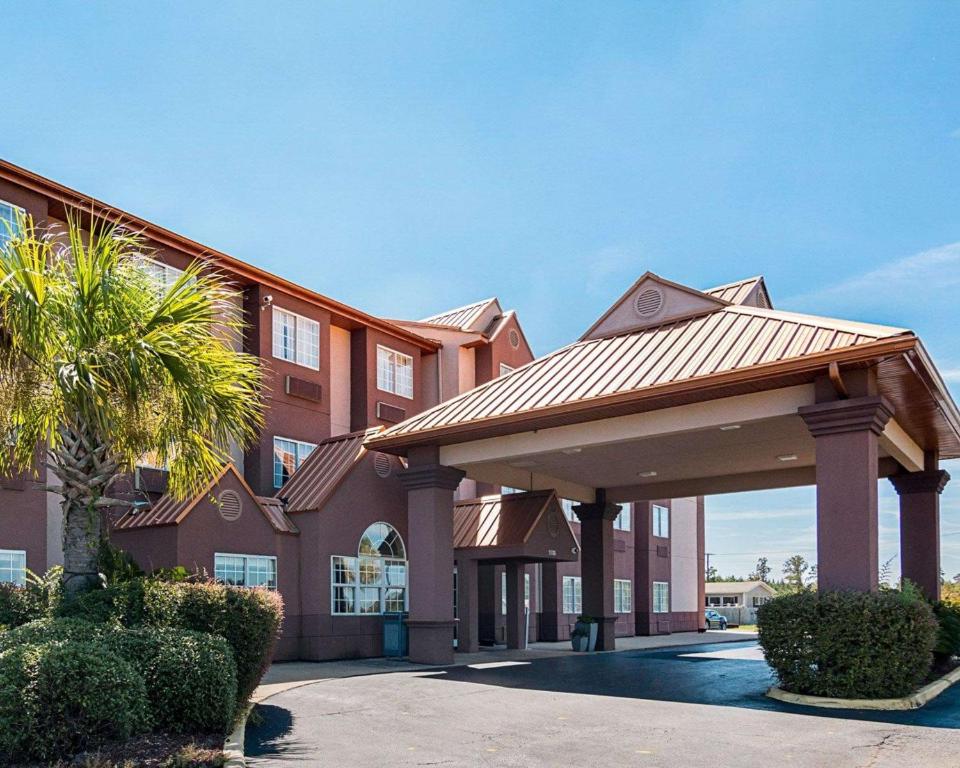 Econo Lodge Inn & Suites Natchitoches - main image