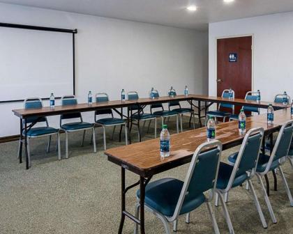 Econo Lodge Inn & Suites Natchitoches - image 11
