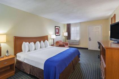Days Inn by Wyndham Natchitoches - image 12